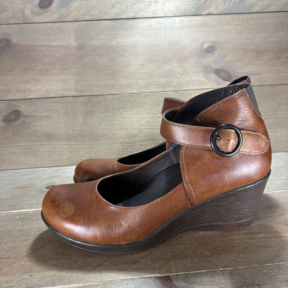 Dansko rebel Womens size 40 shoes brown Leather Career wedge Slip On pumps